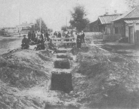 Прокладка первого канализационного коллектора в Новосибирске в 1927 г. по ул. Бийской (ул. Депутатская)
