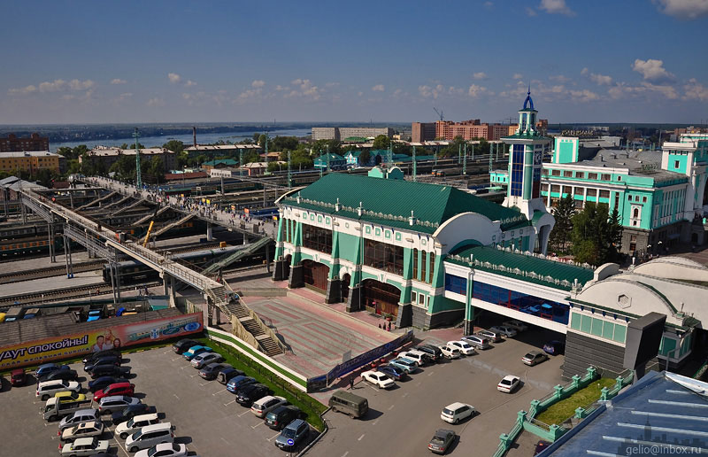 Новое здание пригородного павильона  комплекса вокзала Новосибирск-Главный. Фото: Степанов Слава