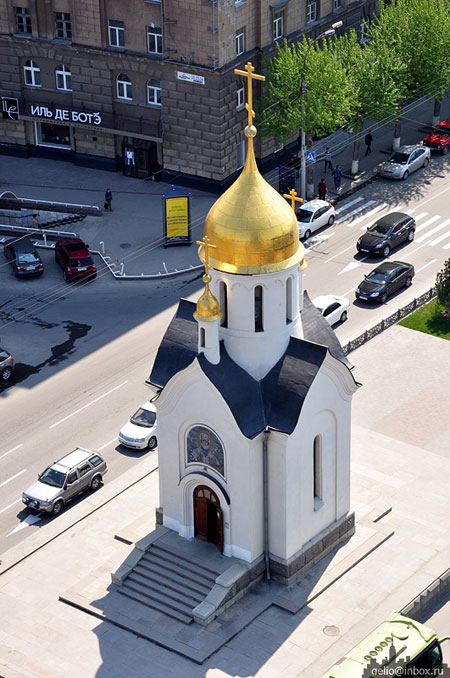 Часовня святителя Николая Чудотворца (Новосибирск, Красный проспект). Фото: Степанов Слава