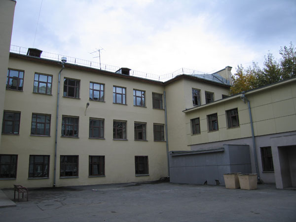 Школа комбината «Кузбассуголь» (Новосибирск, улица Советская, 38)
