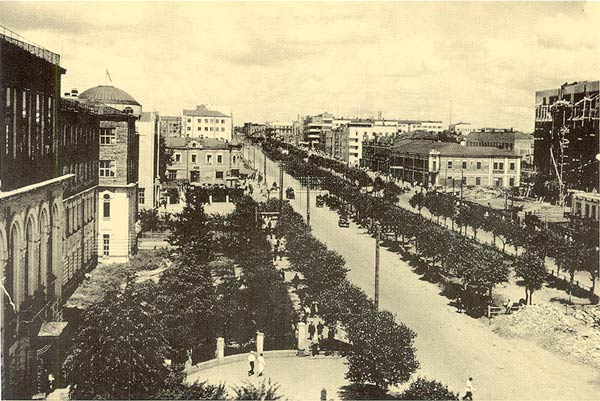 Новосибирск. Красный проспект. Вид из здания Управления треста «Запсибзолото». Фотография 1931-1934 гг.