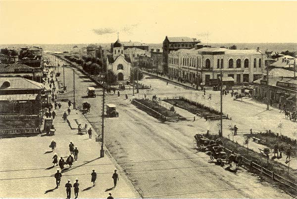 Новосибирск. Красный проспект. Вид из здания Промбанка (Красный проспект, 34). Фотография 1927-1929 гг.